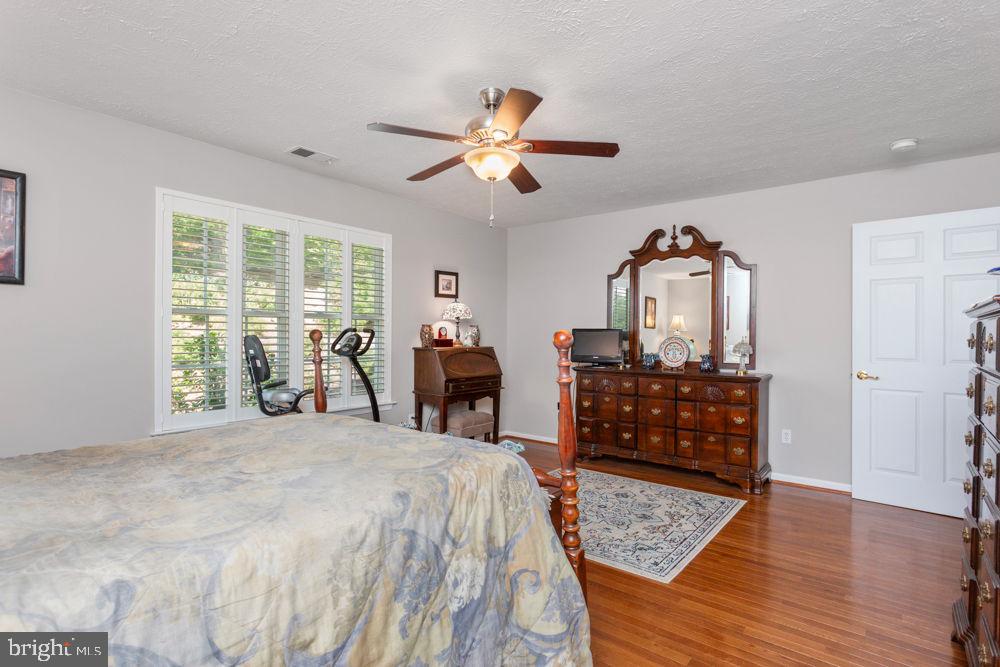 521 HICKORY GROVE CIR, HARRISONBURG, Virginia 22801, 2 Bedrooms Bedrooms, ,2 BathroomsBathrooms,Residential,For sale,521 HICKORY GROVE CIR,VAHC2000408 MLS # VAHC2000408