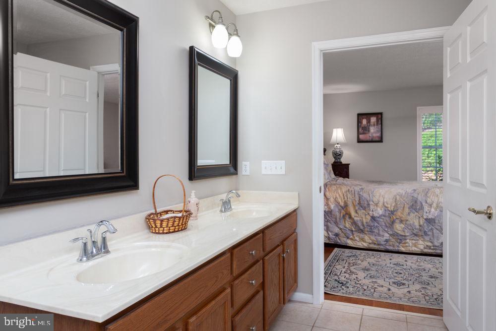 521 HICKORY GROVE CIR, HARRISONBURG, Virginia 22801, 2 Bedrooms Bedrooms, ,2 BathroomsBathrooms,Residential,For sale,521 HICKORY GROVE CIR,VAHC2000408 MLS # VAHC2000408
