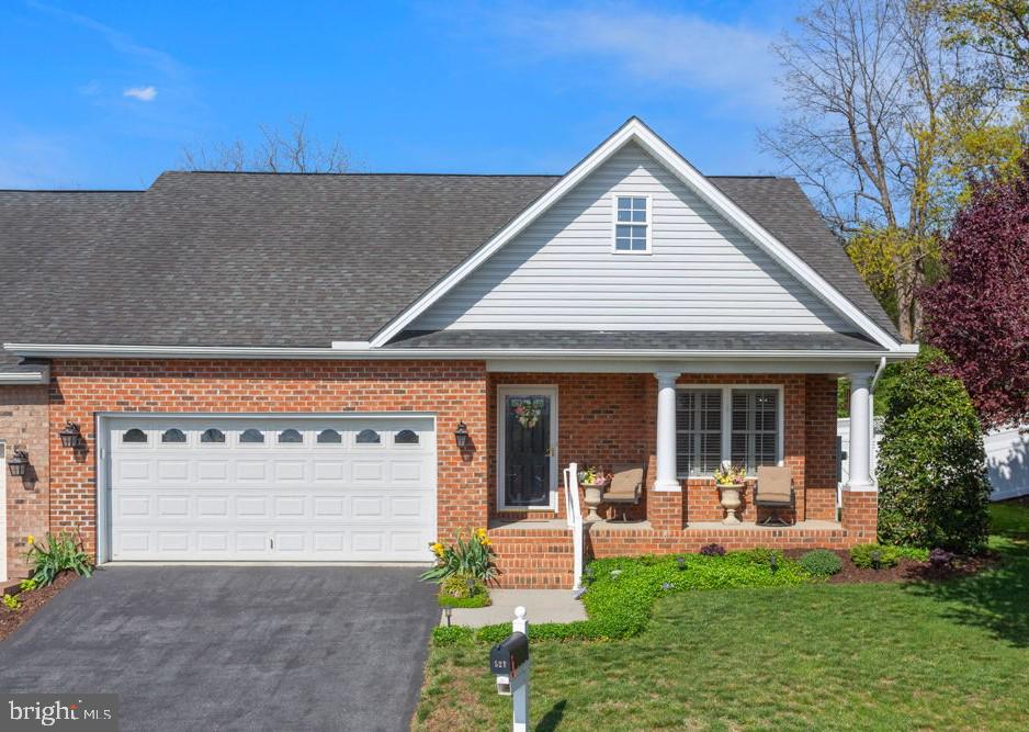 521 HICKORY GROVE CIR, HARRISONBURG, Virginia 22801, 2 Bedrooms Bedrooms, ,2 BathroomsBathrooms,Residential,For sale,521 HICKORY GROVE CIR,VAHC2000408 MLS # VAHC2000408