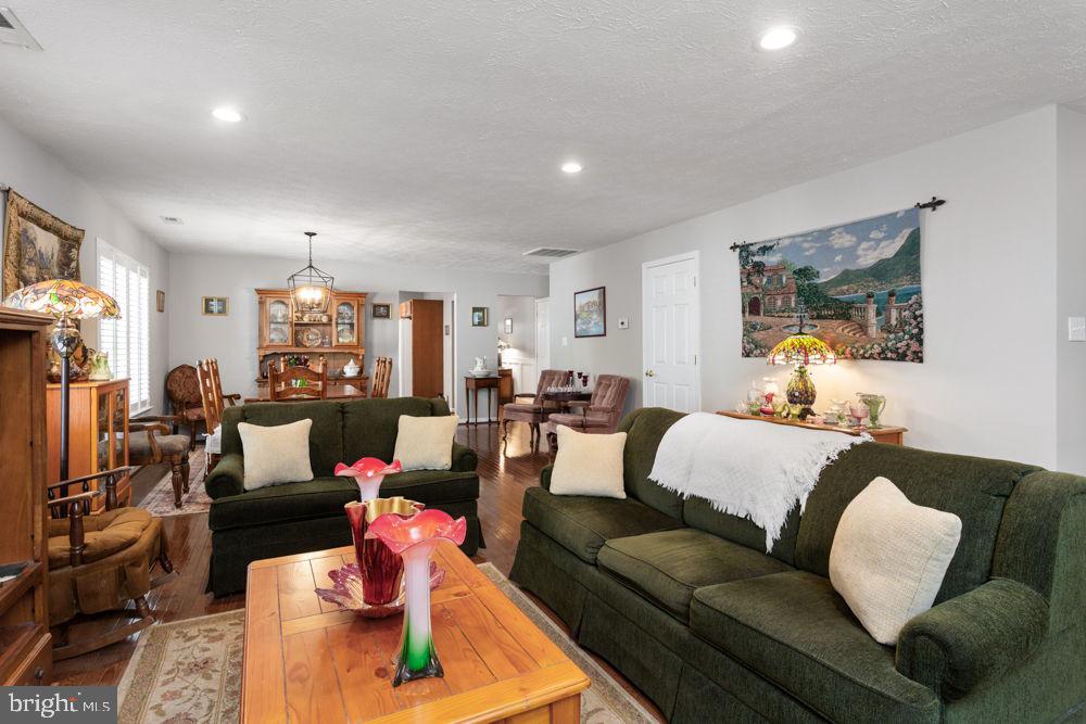 521 HICKORY GROVE CIR, HARRISONBURG, Virginia 22801, 2 Bedrooms Bedrooms, ,2 BathroomsBathrooms,Residential,For sale,521 HICKORY GROVE CIR,VAHC2000408 MLS # VAHC2000408
