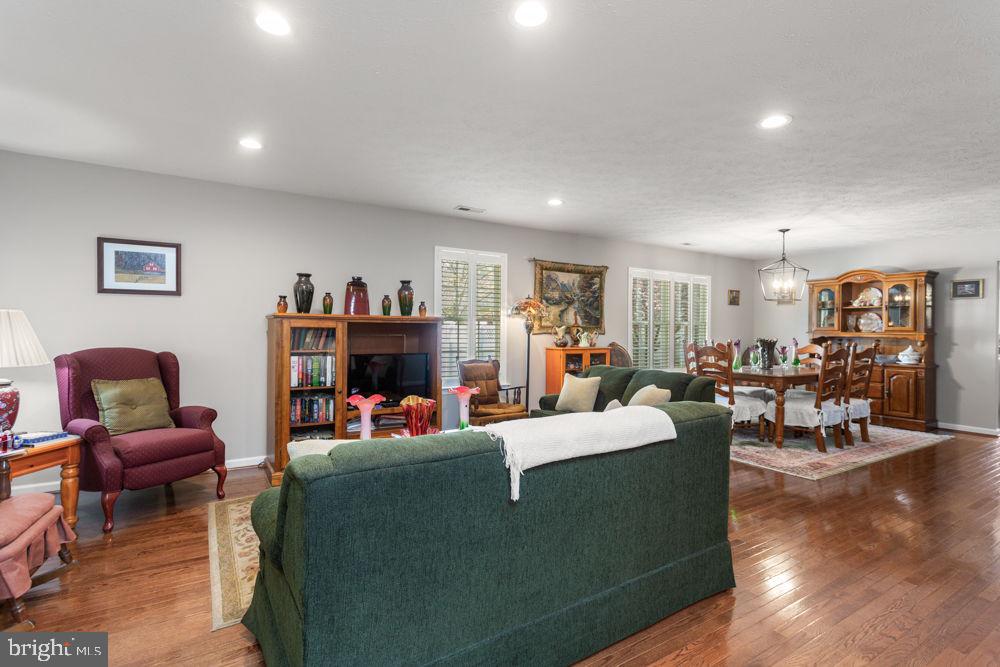 521 HICKORY GROVE CIR, HARRISONBURG, Virginia 22801, 2 Bedrooms Bedrooms, ,2 BathroomsBathrooms,Residential,For sale,521 HICKORY GROVE CIR,VAHC2000408 MLS # VAHC2000408