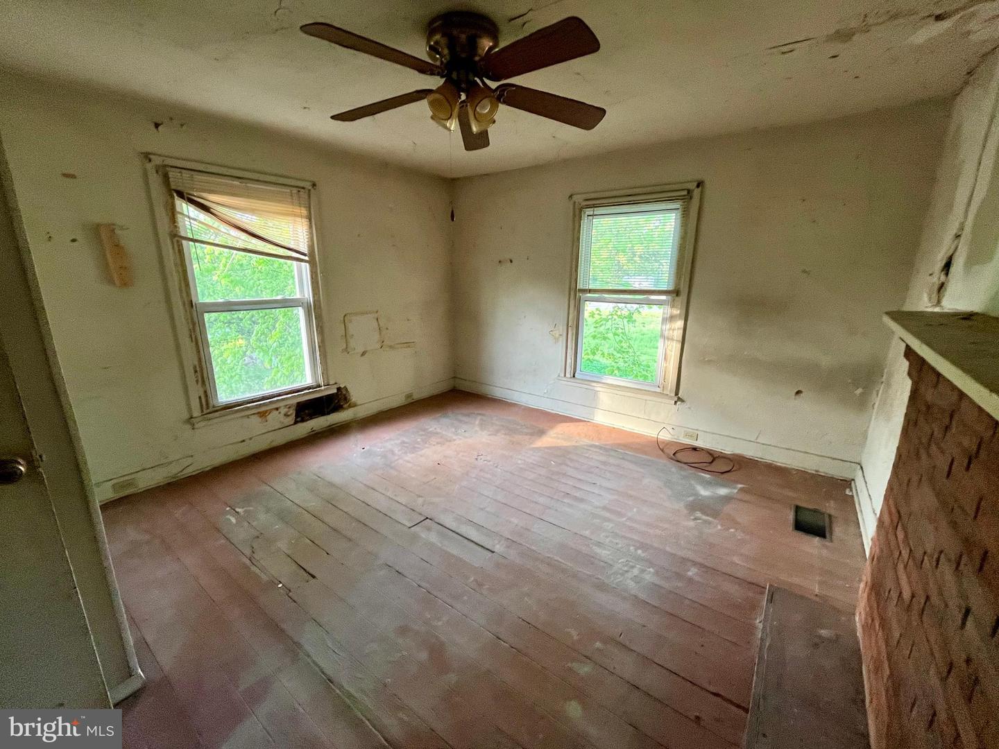 120 CHARLES ST, GORDONSVILLE, Virginia 22942, 3 Bedrooms Bedrooms, ,1 BathroomBathrooms,Residential,For sale,120 CHARLES ST,VAOR2009580 MLS # VAOR2009580