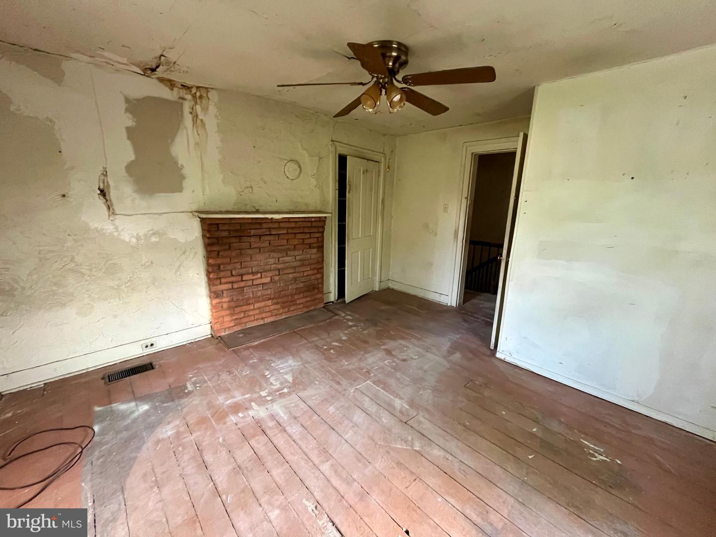 120 CHARLES ST, GORDONSVILLE, Virginia 22942, 3 Bedrooms Bedrooms, ,1 BathroomBathrooms,Residential,For sale,120 CHARLES ST,VAOR2009580 MLS # VAOR2009580