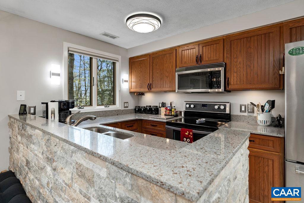 405 THREE RIDGES CONDOS, WINTERGREEN RESORT, Virginia 22967, 2 Bedrooms Bedrooms, ,2 BathroomsBathrooms,Residential,For sale,405 THREE RIDGES CONDOS,663979 MLS # 663979