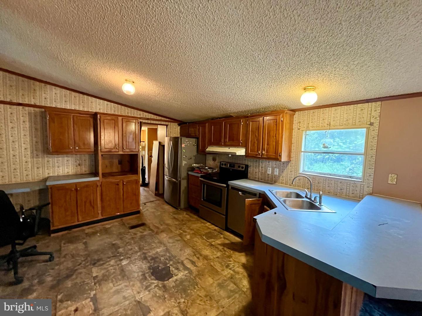 12025 W RIVER RD, PALMYRA, Virginia 22963, 3 Bedrooms Bedrooms, ,2 BathroomsBathrooms,Residential,For sale,12025 W RIVER RD,VAFN2000464 MLS # VAFN2000464