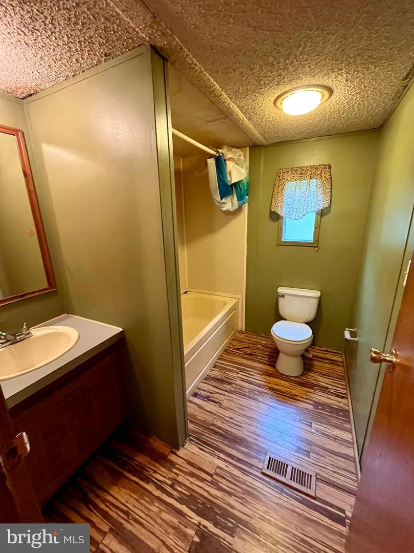 12025 W RIVER RD, PALMYRA, Virginia 22963, 3 Bedrooms Bedrooms, ,2 BathroomsBathrooms,Residential,For sale,12025 W RIVER RD,VAFN2000464 MLS # VAFN2000464