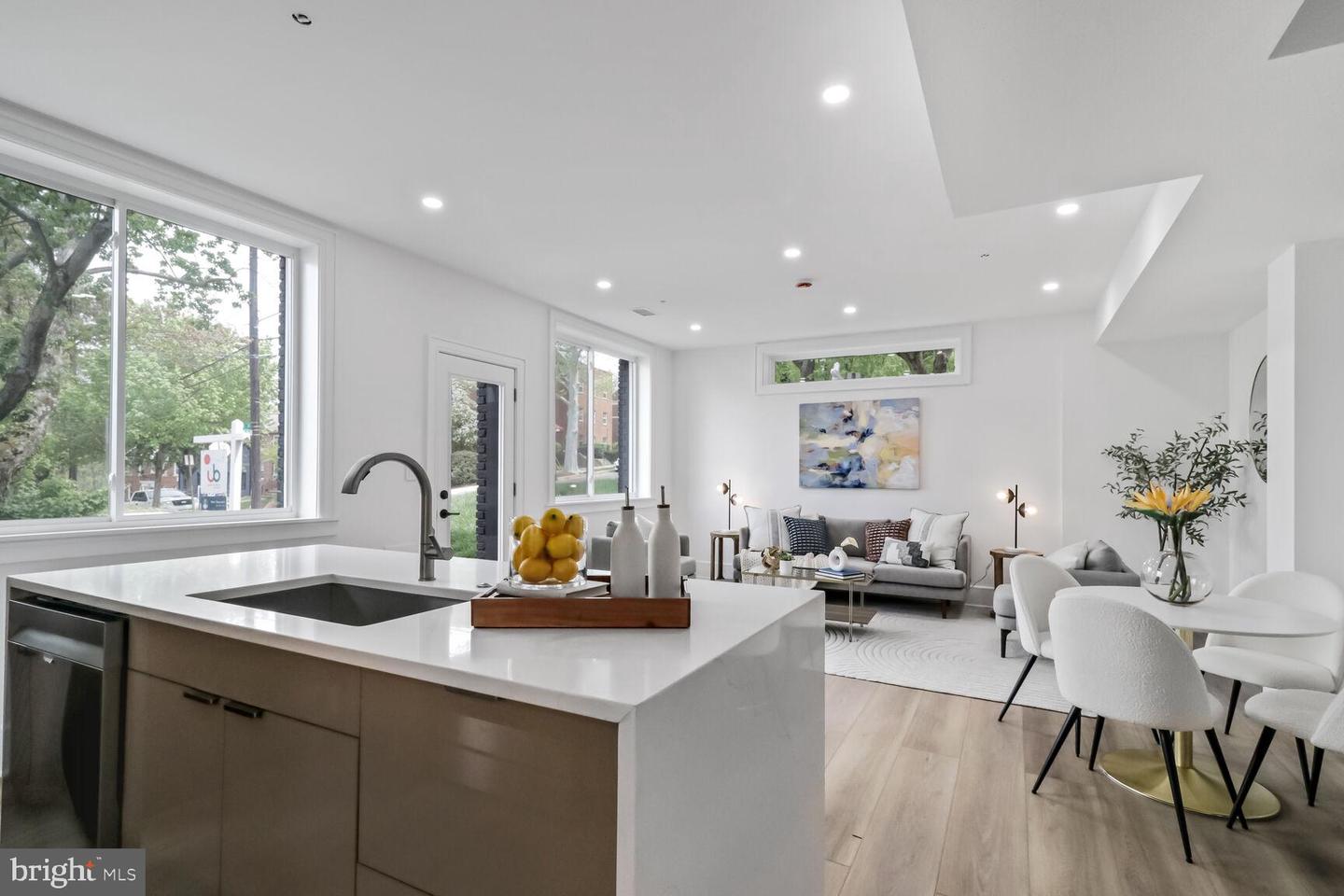 2524 41ST ST NW #UNIT 1, WASHINGTON, District Of Columbia 20007, 2 Bedrooms Bedrooms, ,2 BathroomsBathrooms,Residential,For sale,2524 41ST ST NW #UNIT 1,DCDC2198580 MLS # DCDC2198580