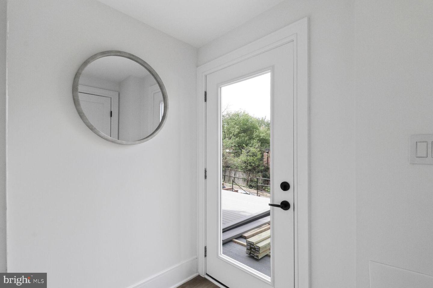 2524 41ST ST NW #UNIT 1, WASHINGTON, District Of Columbia 20007, 2 Bedrooms Bedrooms, ,2 BathroomsBathrooms,Residential,For sale,2524 41ST ST NW #UNIT 1,DCDC2198580 MLS # DCDC2198580