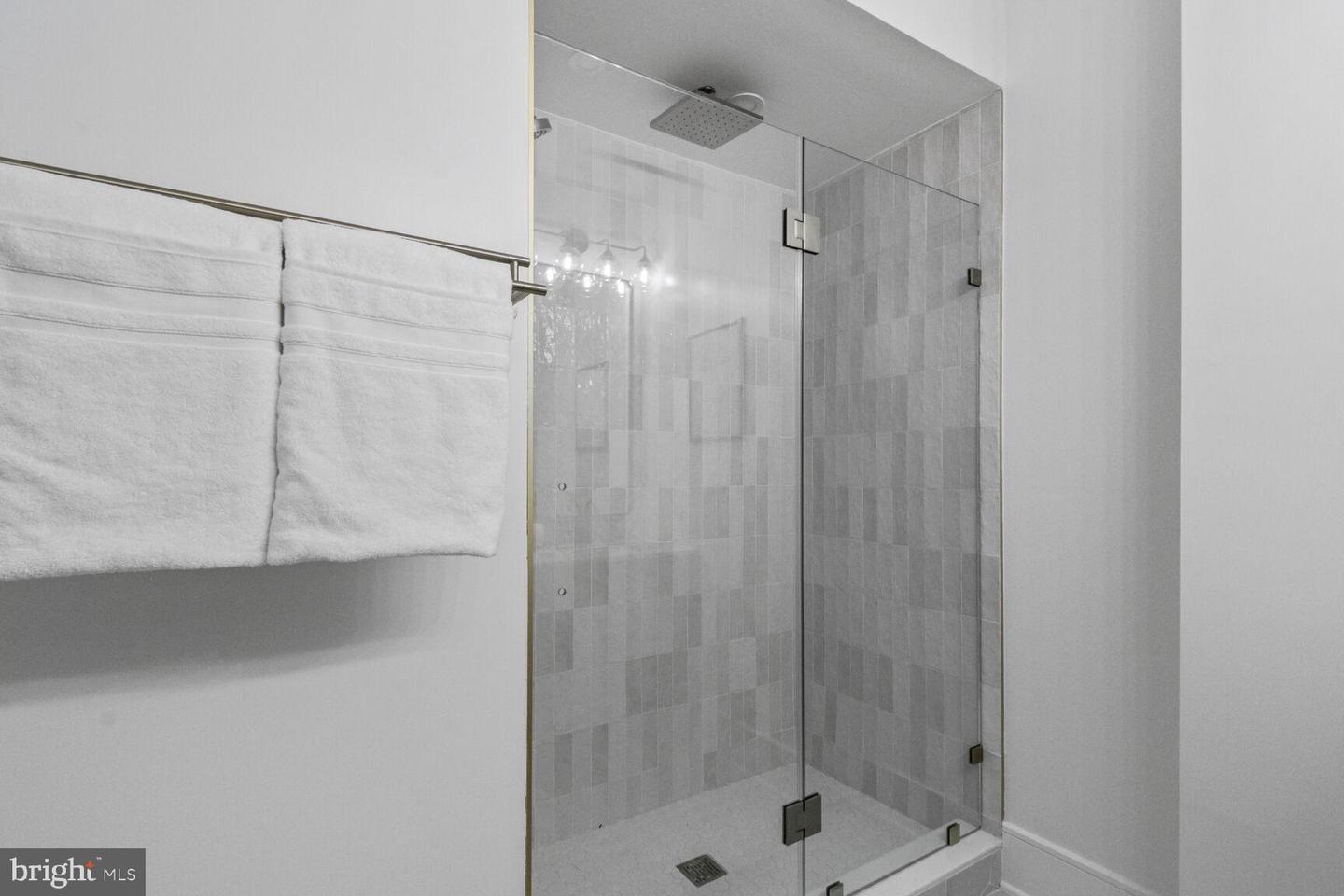 2524 41ST ST NW #UNIT 1, WASHINGTON, District Of Columbia 20007, 2 Bedrooms Bedrooms, ,2 BathroomsBathrooms,Residential,For sale,2524 41ST ST NW #UNIT 1,DCDC2198580 MLS # DCDC2198580