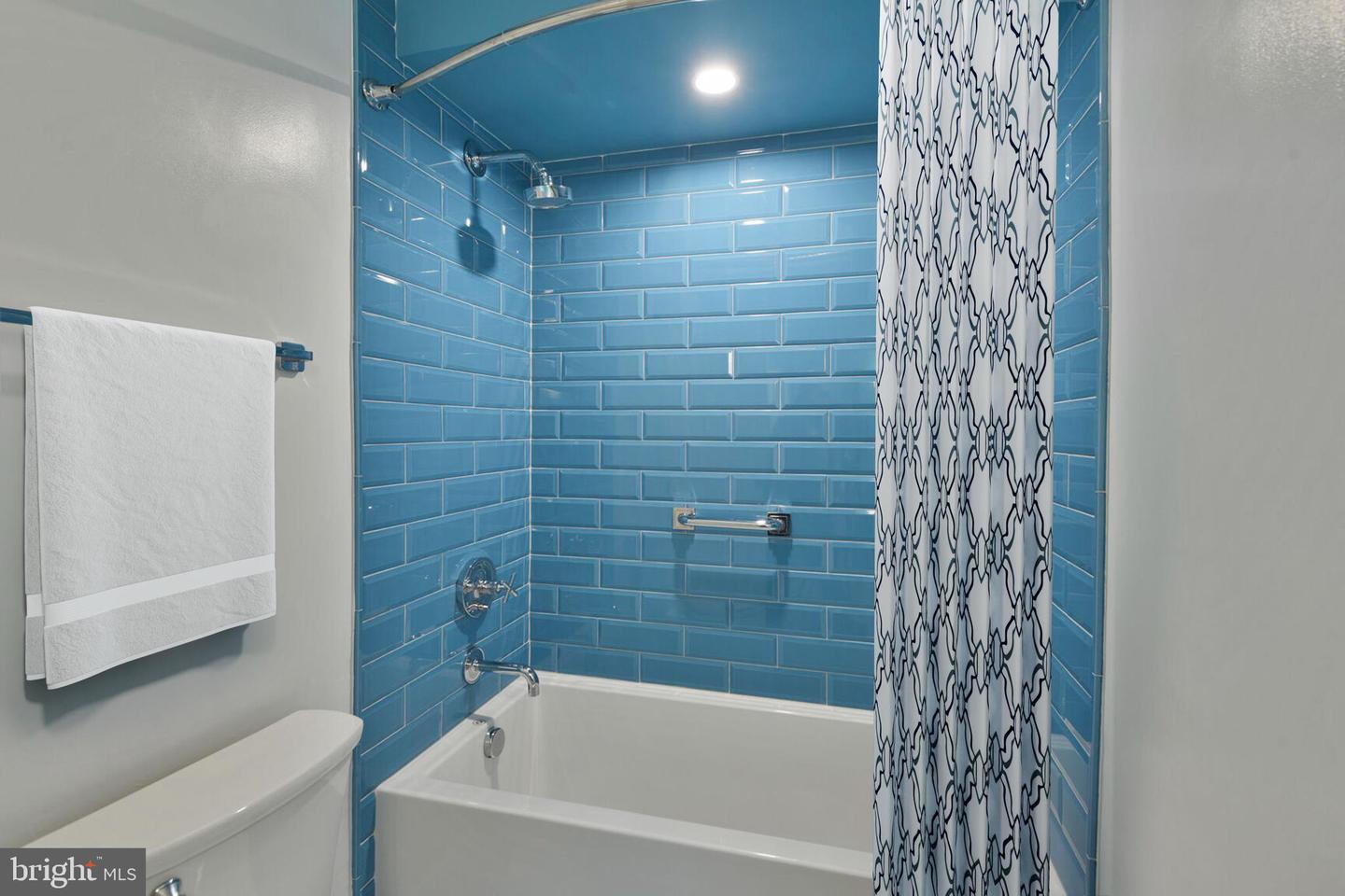 5511 COLORADO AVE NW #201, WASHINGTON, District Of Columbia 20011, 2 Bedrooms Bedrooms, ,2 BathroomsBathrooms,Residential,For sale,5511 COLORADO AVE NW #201,DCDC2198586 MLS # DCDC2198586