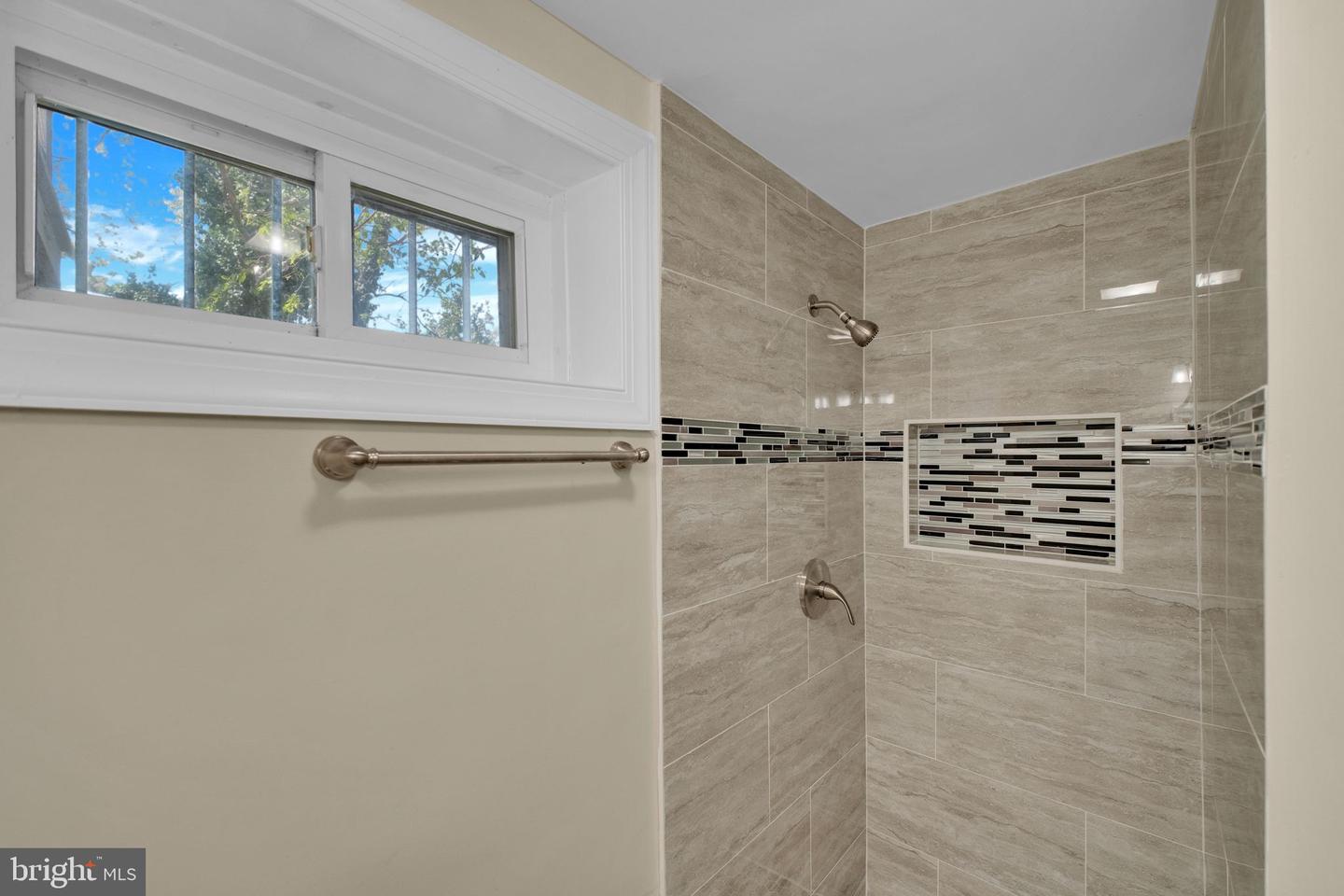 338 53RD ST NE, WASHINGTON, District Of Columbia 20019, 3 Bedrooms Bedrooms, ,2 BathroomsBathrooms,Residential,For sale,338 53RD ST NE,DCDC2198602 MLS # DCDC2198602
