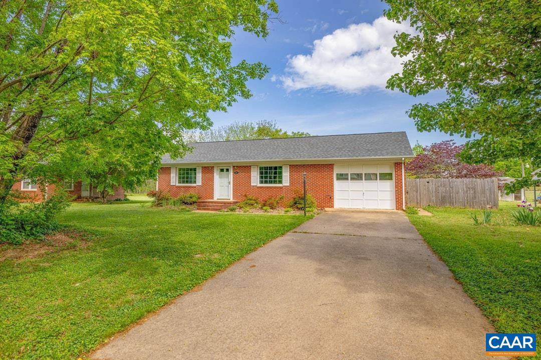 845 MAIN ST, DILLWYN, Virginia 23936, 2 Bedrooms Bedrooms, ,1 BathroomBathrooms,Residential,For sale,845 MAIN ST,663983 MLS # 663983