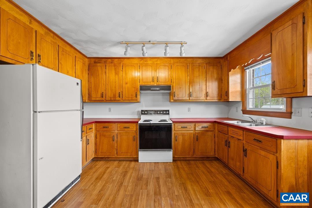 845 MAIN ST, DILLWYN, Virginia 23936, 2 Bedrooms Bedrooms, ,1 BathroomBathrooms,Residential,For sale,845 MAIN ST,663983 MLS # 663983