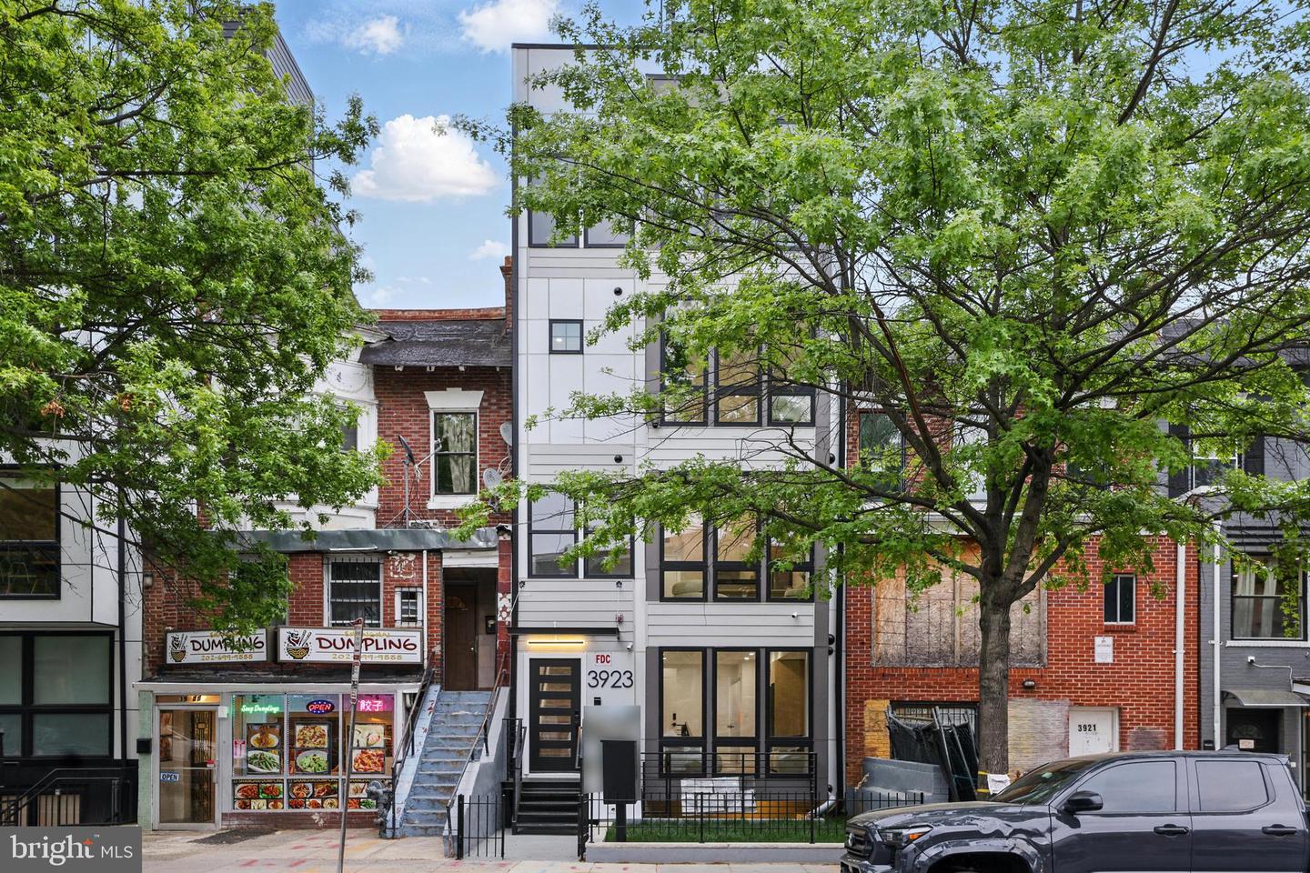 3923 14TH ST NW #3, WASHINGTON, District Of Columbia 20011, 1 Bedroom Bedrooms, ,1 BathroomBathrooms,Residential,For sale,3923 14TH ST NW #3,DCDC2198672 MLS # DCDC2198672