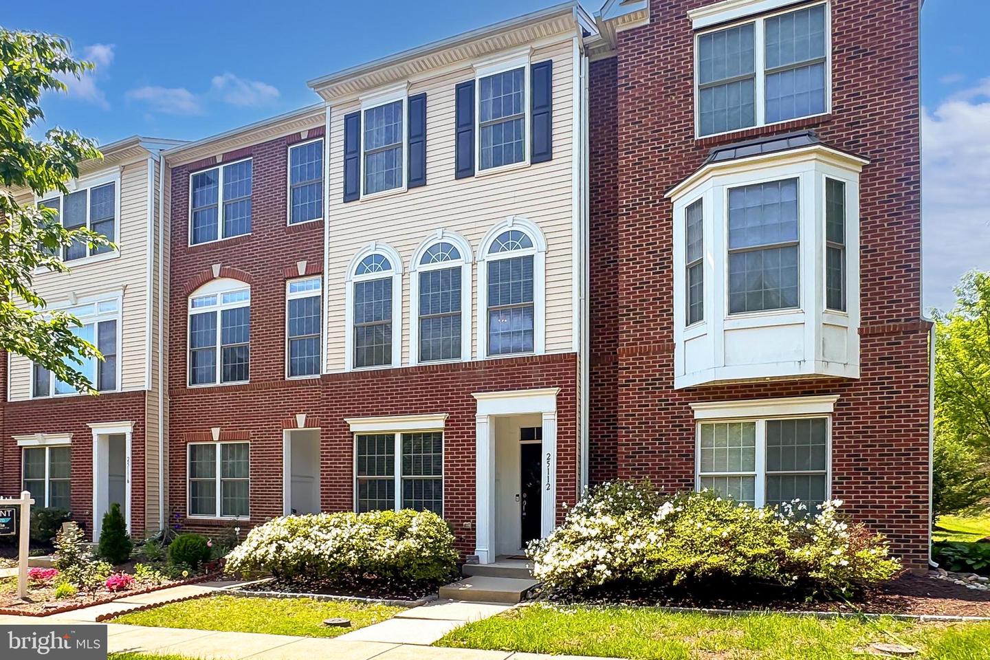25112 NEPTUNE TER, CHANTILLY, Virginia 20152, 3 Bedrooms Bedrooms, ,3 BathroomsBathrooms,Residential,For sale,25112 NEPTUNE TER,VALO2095402 MLS # VALO2095402