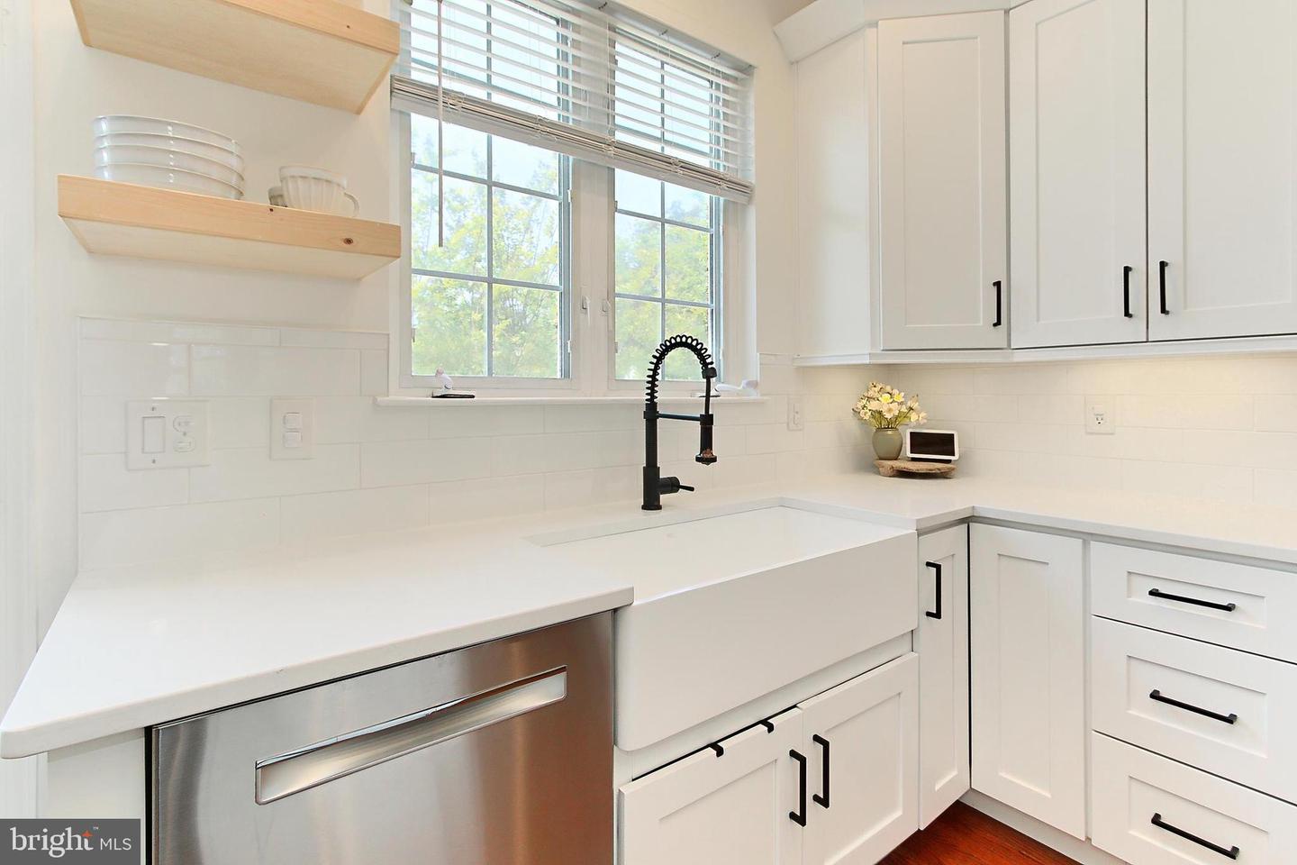 25112 NEPTUNE TER, CHANTILLY, Virginia 20152, 3 Bedrooms Bedrooms, ,3 BathroomsBathrooms,Residential,For sale,25112 NEPTUNE TER,VALO2095402 MLS # VALO2095402