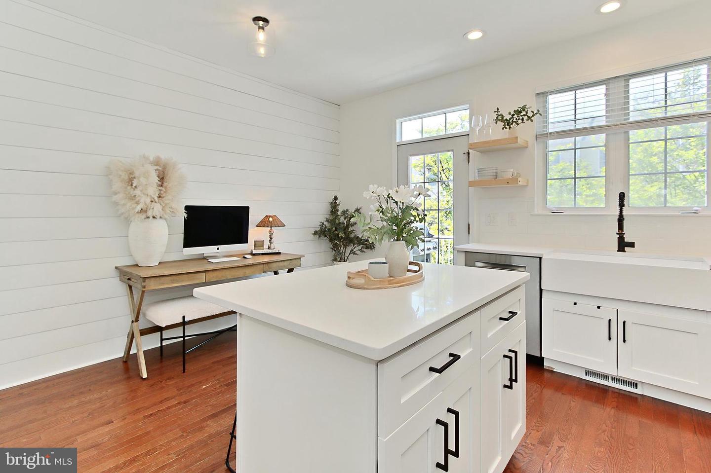 25112 NEPTUNE TER, CHANTILLY, Virginia 20152, 3 Bedrooms Bedrooms, ,3 BathroomsBathrooms,Residential,For sale,25112 NEPTUNE TER,VALO2095402 MLS # VALO2095402