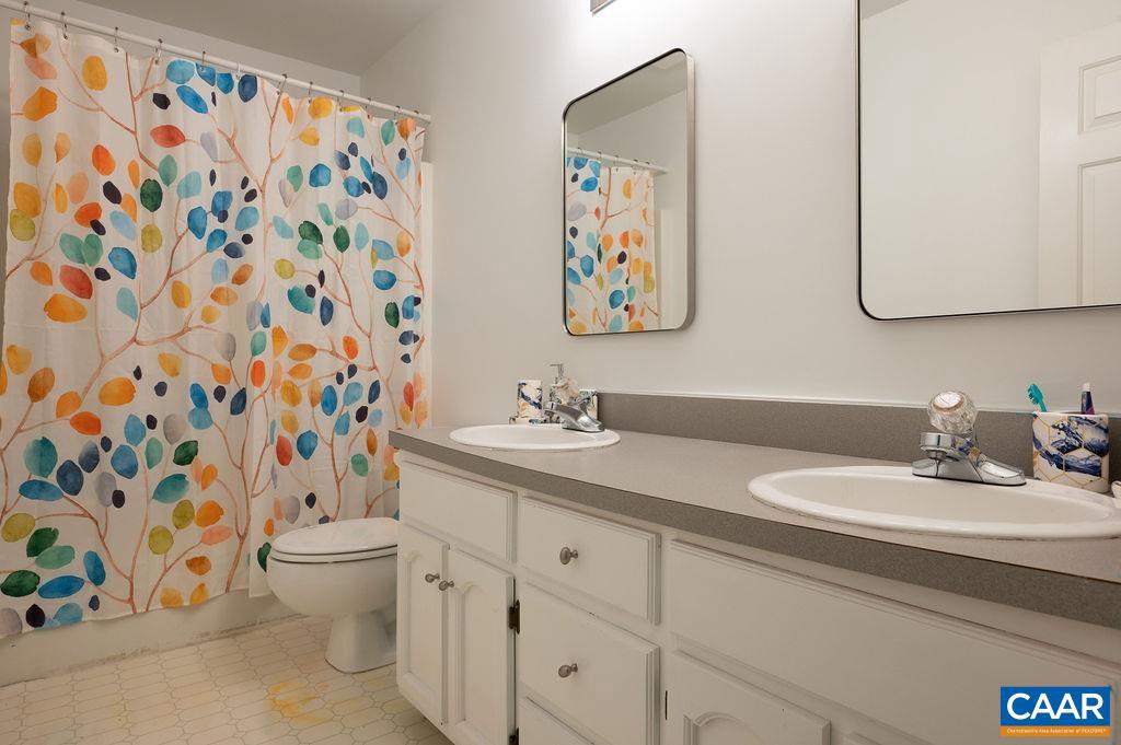 75 HICKORY LN, CHARLOTTESVILLE, Virginia 22911, 4 Bedrooms Bedrooms, ,3 BathroomsBathrooms,Residential,For sale,75 HICKORY LN,663991 MLS # 663991