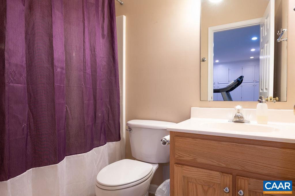 75 HICKORY LN, CHARLOTTESVILLE, Virginia 22911, 4 Bedrooms Bedrooms, ,3 BathroomsBathrooms,Residential,For sale,75 HICKORY LN,663991 MLS # 663991