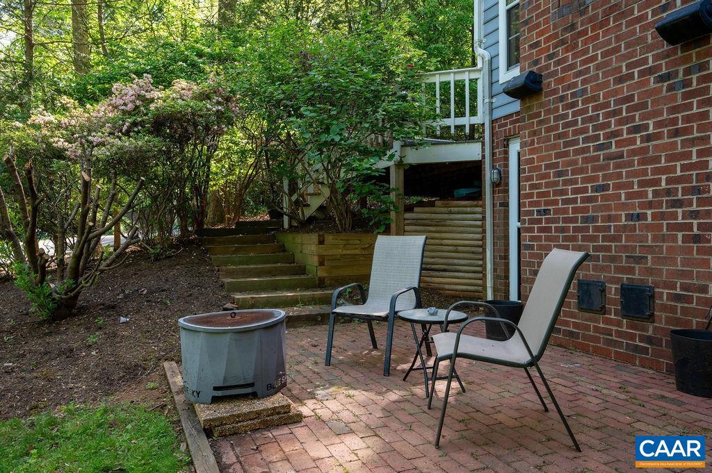 75 HICKORY LN, CHARLOTTESVILLE, Virginia 22911, 4 Bedrooms Bedrooms, ,3 BathroomsBathrooms,Residential,For sale,75 HICKORY LN,663991 MLS # 663991