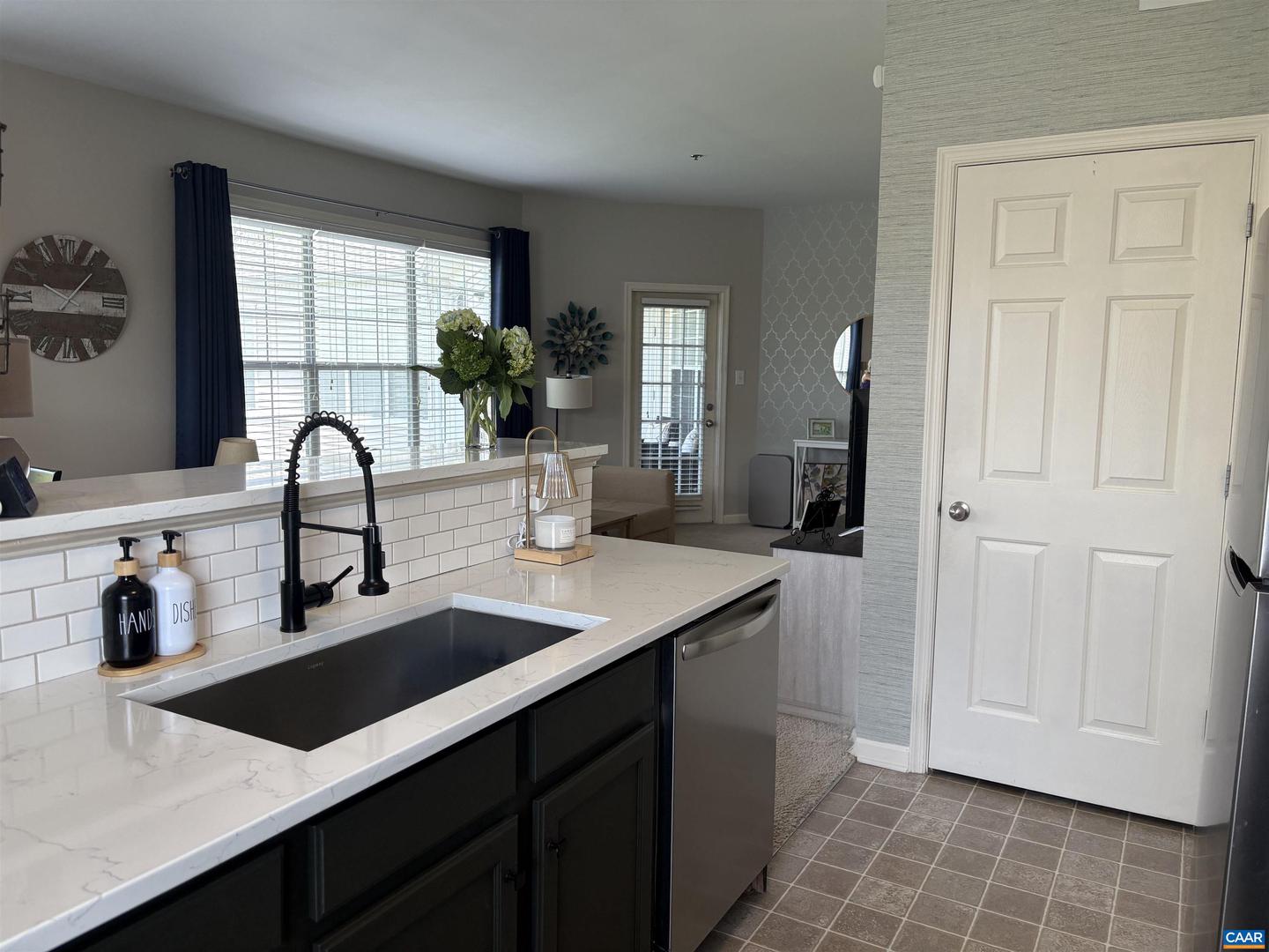 280 RIVERBEND DR #4C, CHARLOTTESVILLE, Virginia 22911, 1 Bedroom Bedrooms, ,1 BathroomBathrooms,Residential,For sale,280 RIVERBEND DR #4C,663993 MLS # 663993