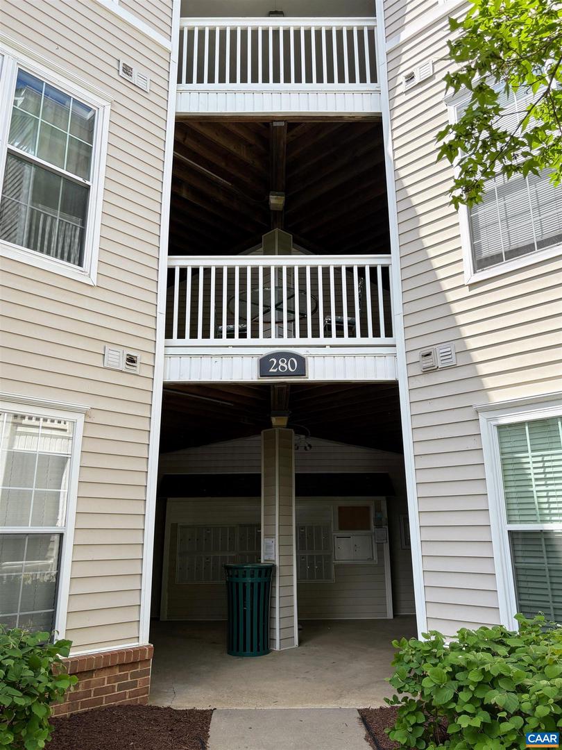 280 RIVERBEND DR #4C, CHARLOTTESVILLE, Virginia 22911, 1 Bedroom Bedrooms, ,1 BathroomBathrooms,Residential,For sale,280 RIVERBEND DR #4C,663993 MLS # 663993