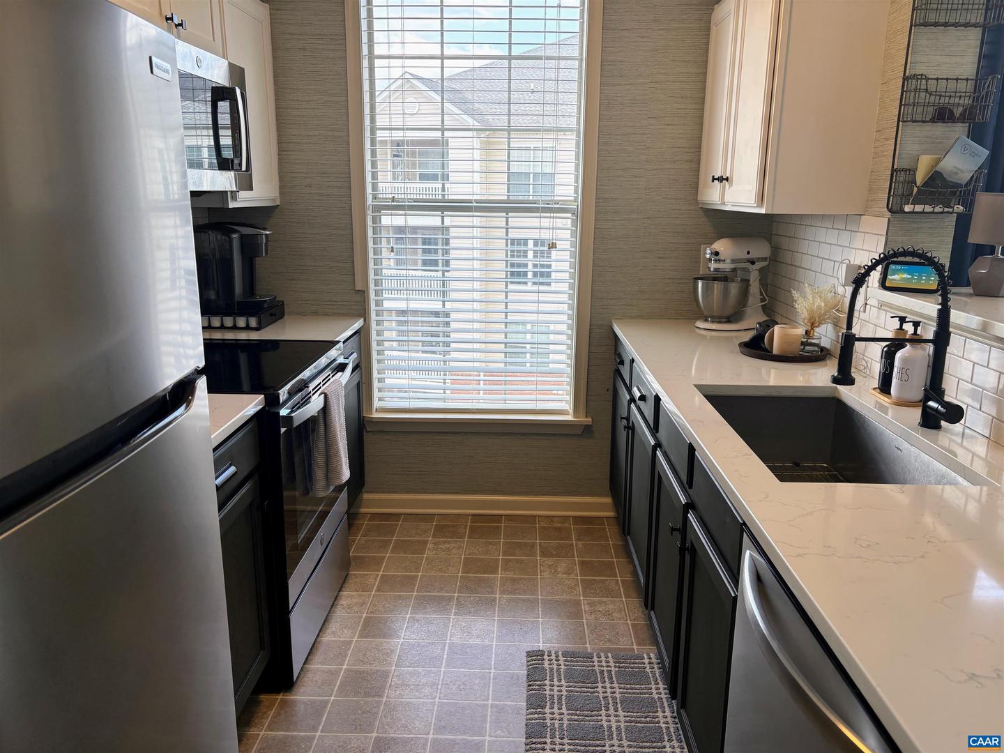 280 RIVERBEND DR #4C, CHARLOTTESVILLE, Virginia 22911, 1 Bedroom Bedrooms, ,1 BathroomBathrooms,Residential,For sale,280 RIVERBEND DR #4C,663993 MLS # 663993
