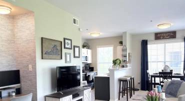 280 RIVERBEND DR #4C, CHARLOTTESVILLE, Virginia 22911, 1 Bedroom Bedrooms, ,1 BathroomBathrooms,Residential,For sale,280 RIVERBEND DR #4C,663993 MLS # 663993