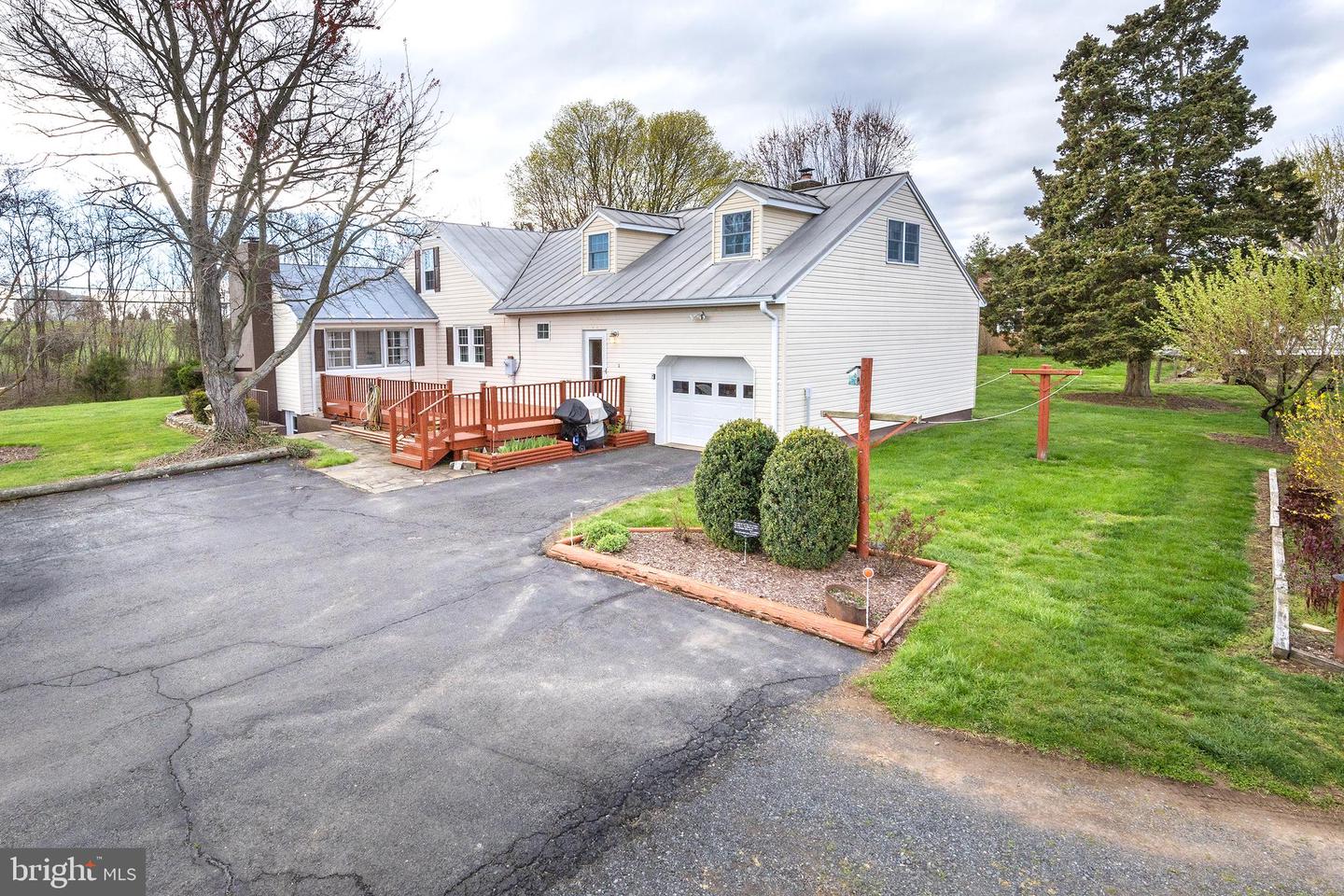 23045 WATSON RD, LEESBURG, Virginia 20175, 6 Bedrooms Bedrooms, ,2 BathroomsBathrooms,Residential,For sale,23045 WATSON RD,VALO2068338 MLS # VALO2068338