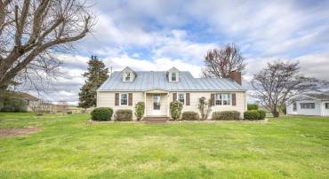 23045 WATSON RD, LEESBURG, Virginia 20175, 6 Bedrooms Bedrooms, ,2 BathroomsBathrooms,Residential,For sale,23045 WATSON RD,VALO2068338 MLS # VALO2068338