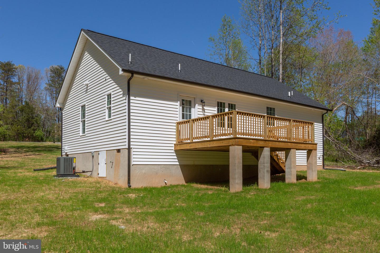 61 OAKLAND PL, LOUISA, Virginia 23093, 3 Bedrooms Bedrooms, ,2 BathroomsBathrooms,Residential,For sale,61 OAKLAND PL,VALA2007076 MLS # VALA2007076