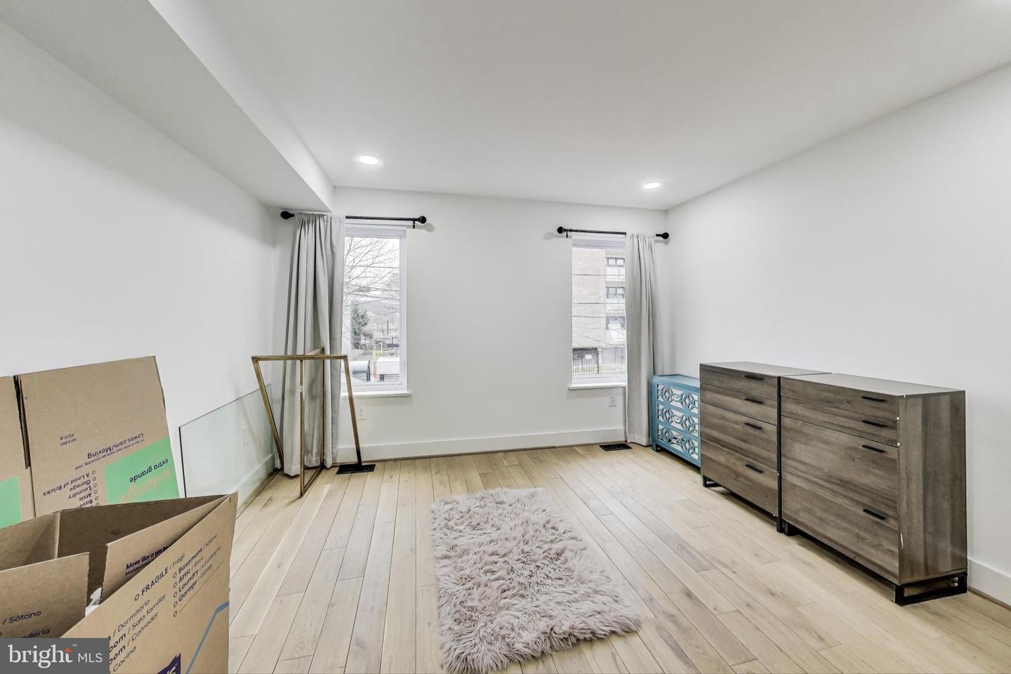 1427 K ST SE, WASHINGTON, District Of Columbia 20003, 4 Bedrooms Bedrooms, ,3 BathroomsBathrooms,Residential,For sale,1427 K ST SE,DCDC2186710 MLS # DCDC2186710