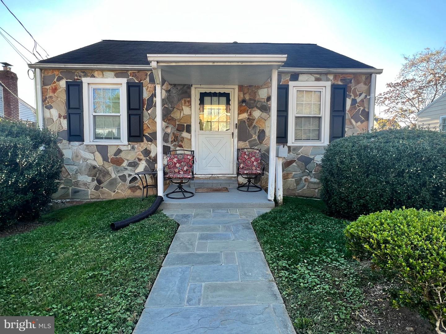 1804 N CULPEPER ST, ARLINGTON, Virginia 22207, 2 Bedrooms Bedrooms, ,1 BathroomBathrooms,Residential,For sale,1804 N CULPEPER ST,VAAR2054018 MLS # VAAR2054018