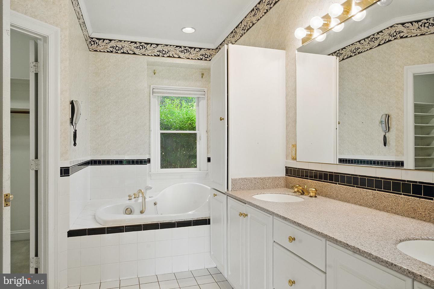 1812 FAIRWAY CT, CULPEPER, Virginia 22701, 6 Bedrooms Bedrooms, ,4 BathroomsBathrooms,Residential,For sale,1812 FAIRWAY CT,VACU2009934 MLS # VACU2009934