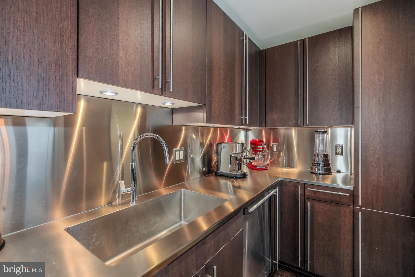 2425 L ST NW #211, WASHINGTON, District Of Columbia 20037, 1 Bedroom Bedrooms, ,1 BathroomBathrooms,Residential,For sale,2425 L ST NW #211,DCDC2189568 MLS # DCDC2189568