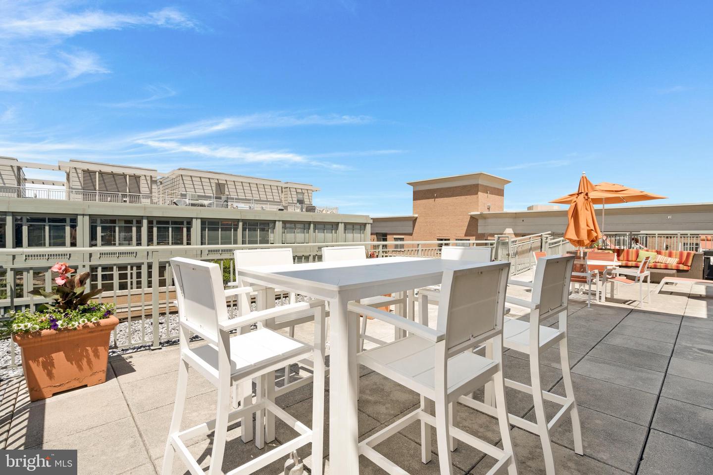 2425 L ST NW #211, WASHINGTON, District Of Columbia 20037, 1 Bedroom Bedrooms, ,1 BathroomBathrooms,Residential,For sale,2425 L ST NW #211,DCDC2189568 MLS # DCDC2189568