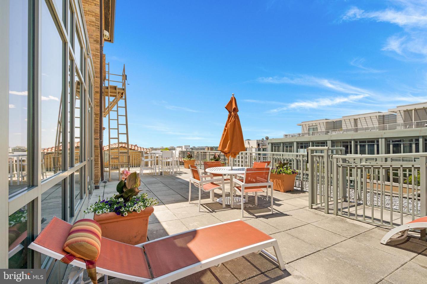 2425 L ST NW #211, WASHINGTON, District Of Columbia 20037, 1 Bedroom Bedrooms, ,1 BathroomBathrooms,Residential,For sale,2425 L ST NW #211,DCDC2189568 MLS # DCDC2189568