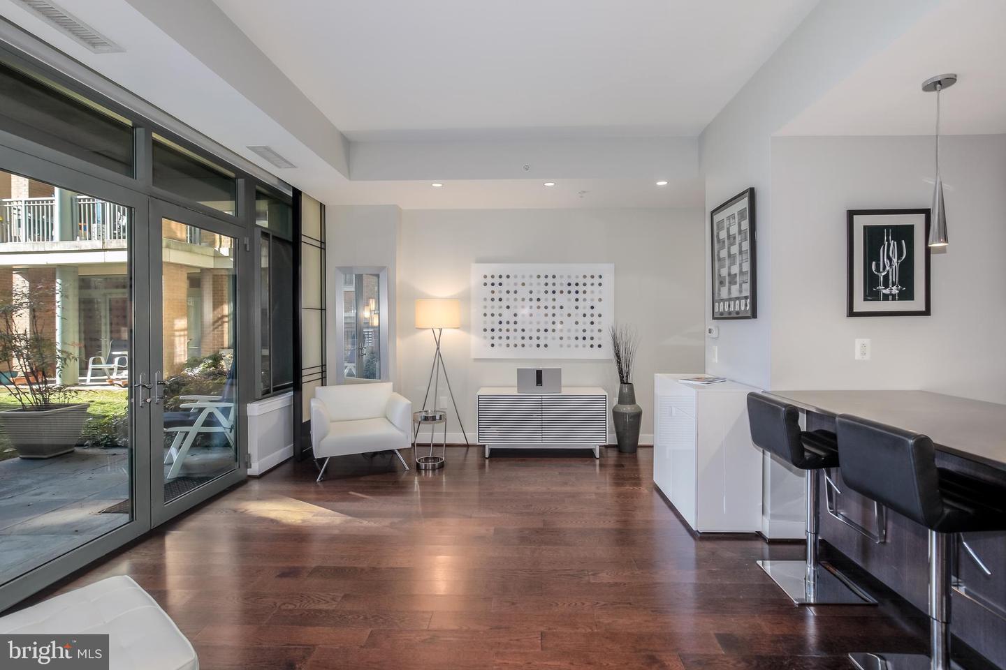 2425 L ST NW #211, WASHINGTON, District Of Columbia 20037, 1 Bedroom Bedrooms, ,1 BathroomBathrooms,Residential,For sale,2425 L ST NW #211,DCDC2189568 MLS # DCDC2189568