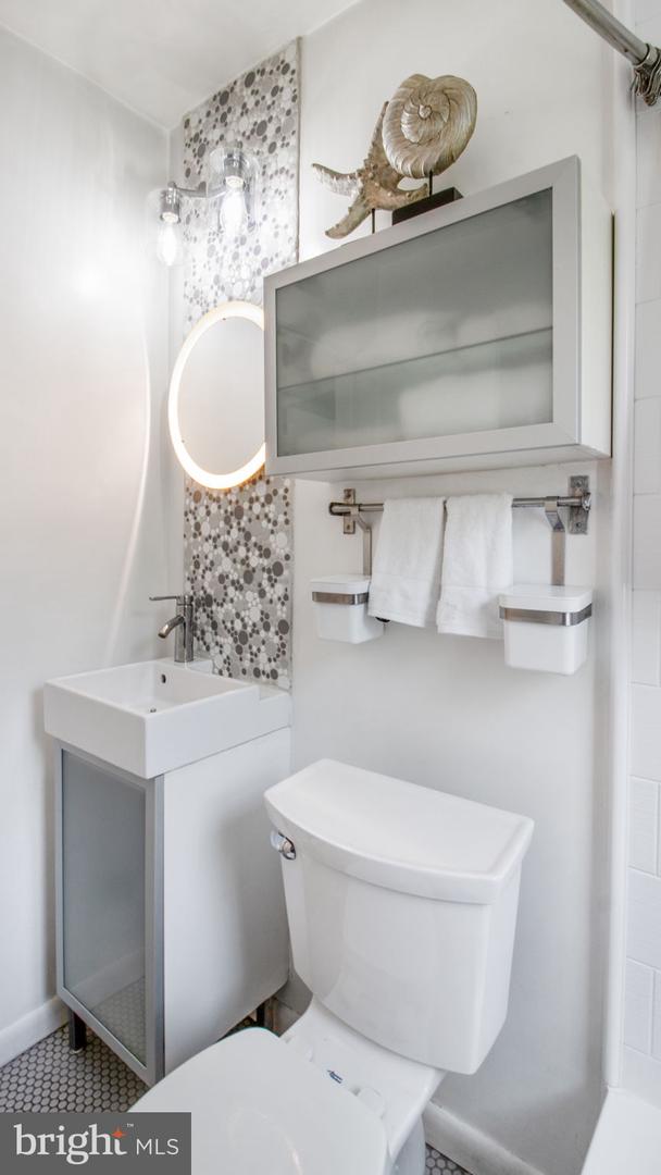 3411 24TH STREET SE, WASHINGTON, District Of Columbia 20020, 2 Bedrooms Bedrooms, ,1 BathroomBathrooms,Residential,For sale,3411 24TH STREET SE,DCDC2191566 MLS # DCDC2191566