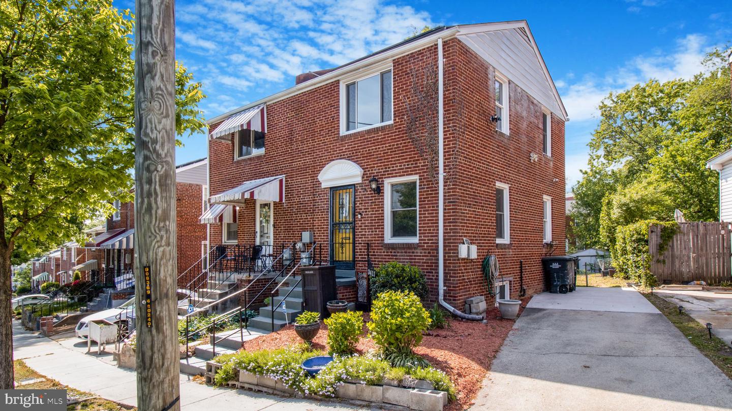 3411 24TH STREET SE, WASHINGTON, District Of Columbia 20020, 2 Bedrooms Bedrooms, ,1 BathroomBathrooms,Residential,For sale,3411 24TH STREET SE,DCDC2191566 MLS # DCDC2191566