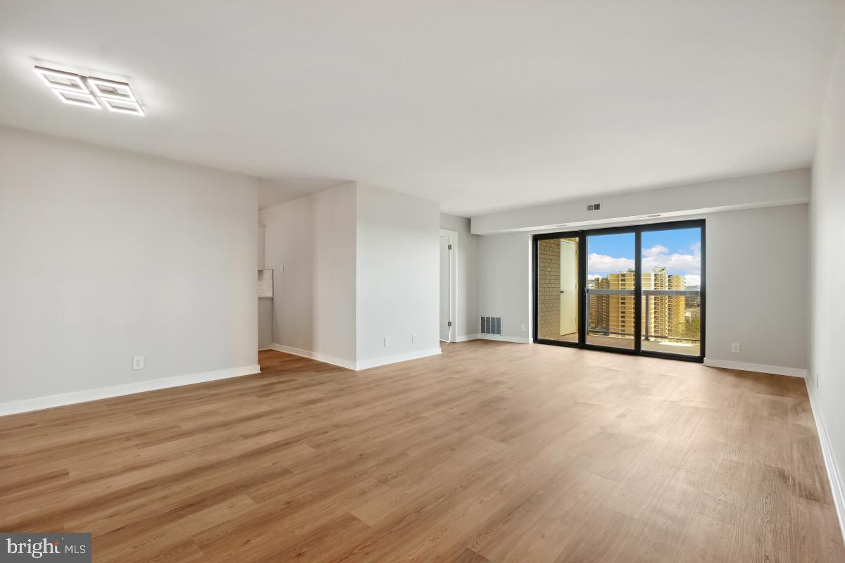 307 YOAKUM PKWY #1405, ALEXANDRIA, Virginia 22304, 2 Bedrooms Bedrooms, 7 Rooms Rooms,2 BathroomsBathrooms,Residential,For sale,307 YOAKUM PKWY #1405,VAAX2043148 MLS # VAAX2043148