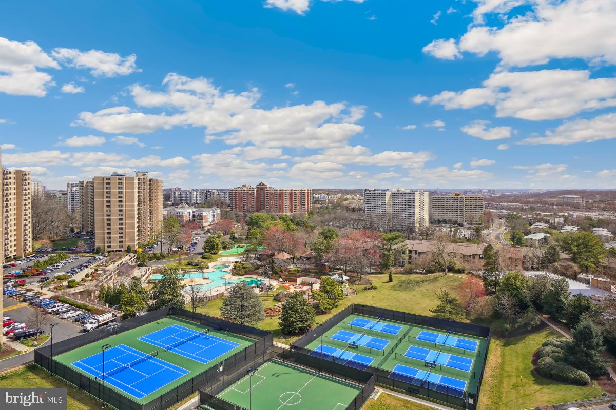 307 YOAKUM PKWY #1405, ALEXANDRIA, Virginia 22304, 2 Bedrooms Bedrooms, 7 Rooms Rooms,2 BathroomsBathrooms,Residential,For sale,307 YOAKUM PKWY #1405,VAAX2043148 MLS # VAAX2043148