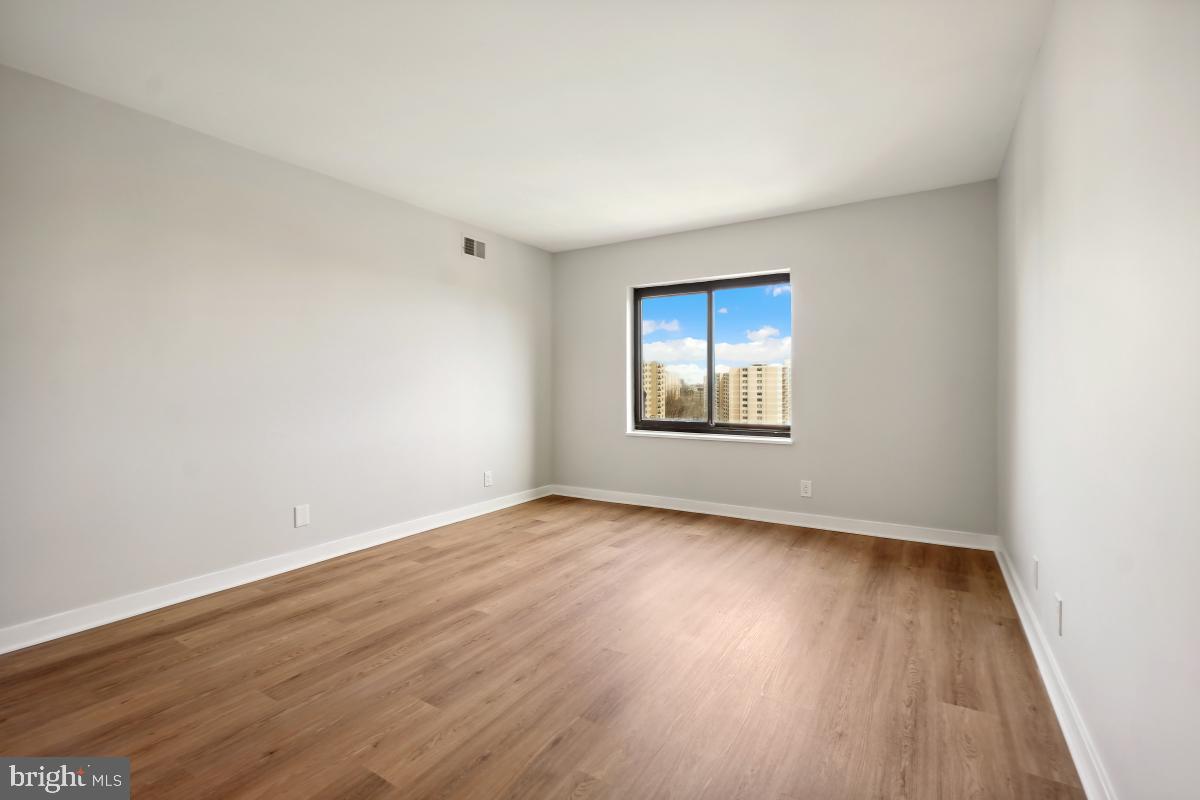 307 YOAKUM PKWY #1405, ALEXANDRIA, Virginia 22304, 2 Bedrooms Bedrooms, 7 Rooms Rooms,2 BathroomsBathrooms,Residential,For sale,307 YOAKUM PKWY #1405,VAAX2043148 MLS # VAAX2043148