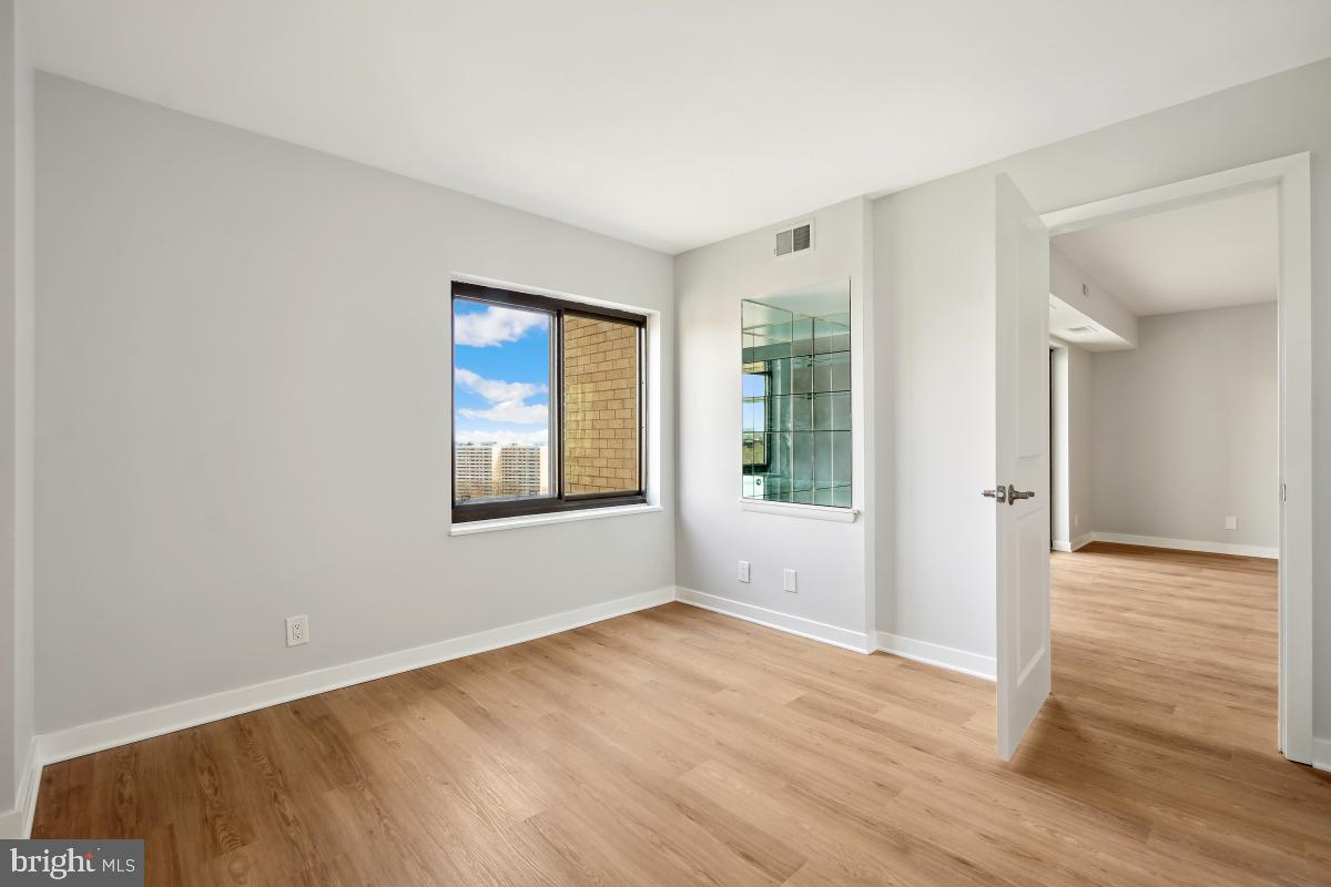 307 YOAKUM PKWY #1405, ALEXANDRIA, Virginia 22304, 2 Bedrooms Bedrooms, 7 Rooms Rooms,2 BathroomsBathrooms,Residential,For sale,307 YOAKUM PKWY #1405,VAAX2043148 MLS # VAAX2043148