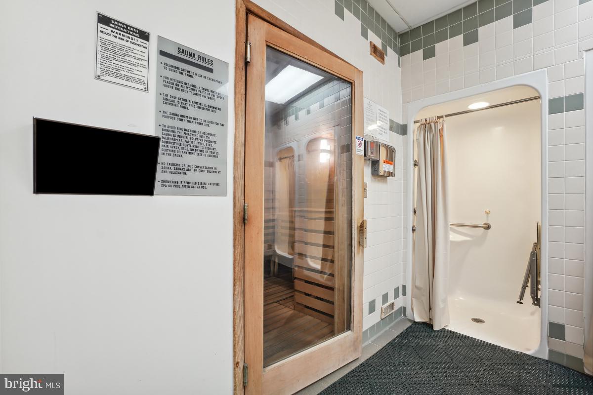 307 YOAKUM PKWY #1405, ALEXANDRIA, Virginia 22304, 2 Bedrooms Bedrooms, 7 Rooms Rooms,2 BathroomsBathrooms,Residential,For sale,307 YOAKUM PKWY #1405,VAAX2043148 MLS # VAAX2043148