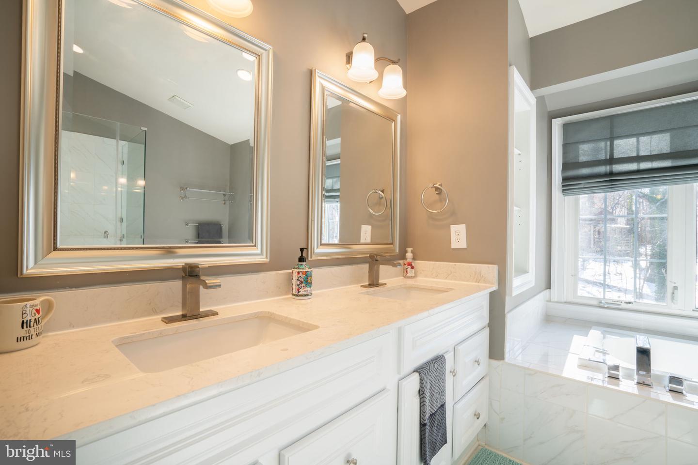 9602 SHANNON LN, MANASSAS, Virginia 20110, 4 Bedrooms Bedrooms, ,2 BathroomsBathrooms,Residential,For sale,9602 SHANNON LN,VAMN2007650 MLS # VAMN2007650
