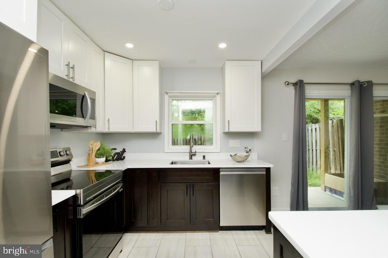 WOODBRIDGE, Virginia 22192, 3 Bedrooms Bedrooms, ,3 BathroomsBathrooms,Residential,For sale,VAPW2087610 MLS # VAPW2087610