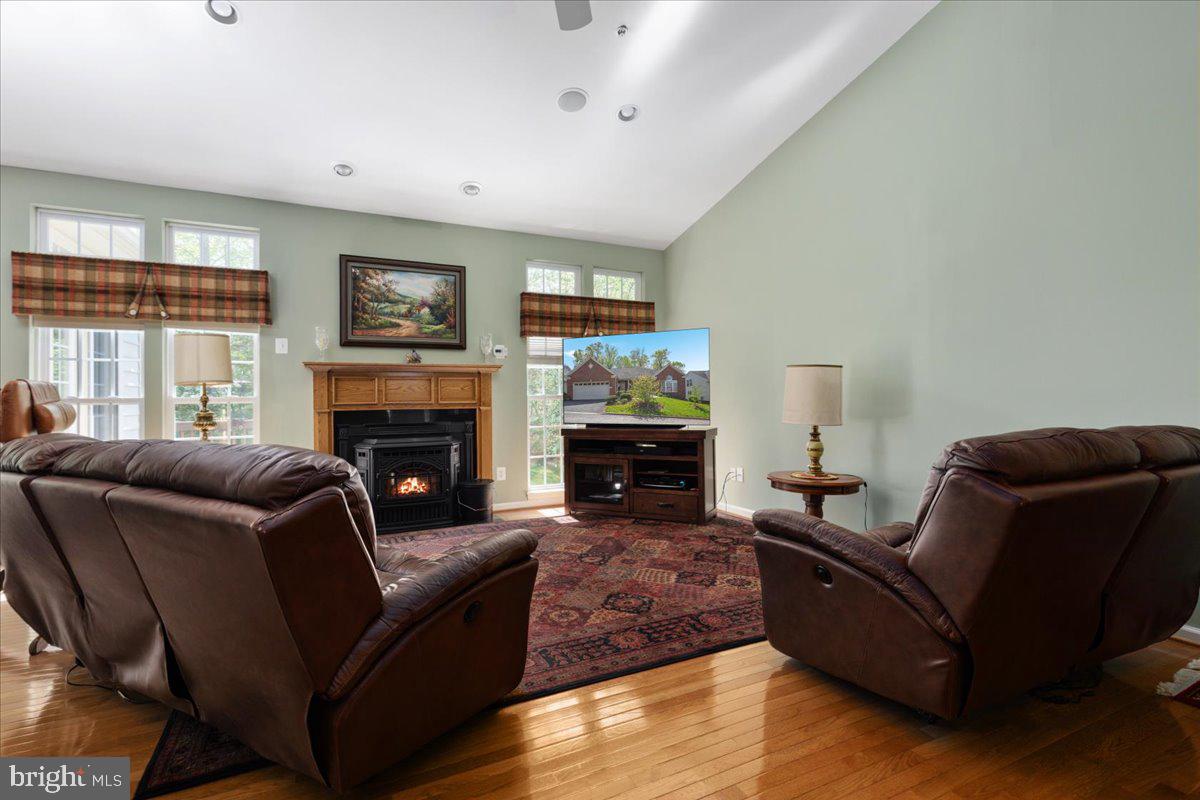 6727 STREAM VIEW LN, WARRENTON, Virginia 20187, 3 Bedrooms Bedrooms, ,3 BathroomsBathrooms,Residential,For sale,6727 STREAM VIEW LN,VAFQ2015472 MLS # VAFQ2015472