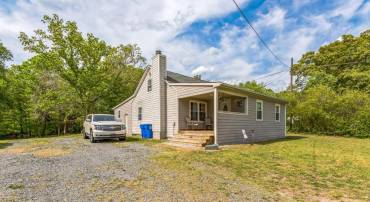 864 JAMES RIVER RD, SCOTTSVILLE, Virginia 24590, 4 Bedrooms Bedrooms, ,2 BathroomsBathrooms,Residential,864 JAMES RIVER RD,VAAB2000966 MLS # VAAB2000966