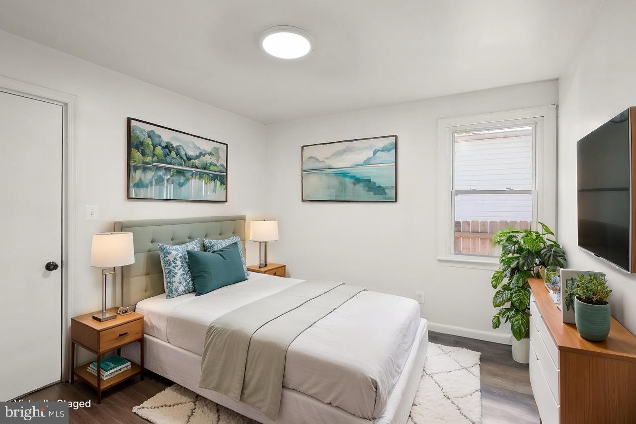 28 E REED AVE, ALEXANDRIA, Virginia 22305, 2 Bedrooms Bedrooms, ,1 BathroomBathrooms,Residential,For sale,28 E REED AVE,VAAX2042302 MLS # VAAX2042302
